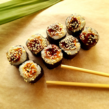 Ролл с угрем