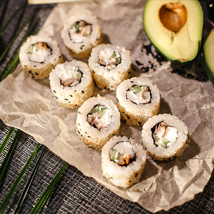 Ролл Филадельфия с угрем